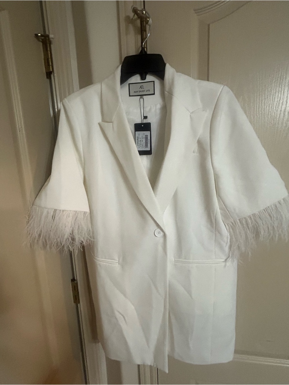 Suit white